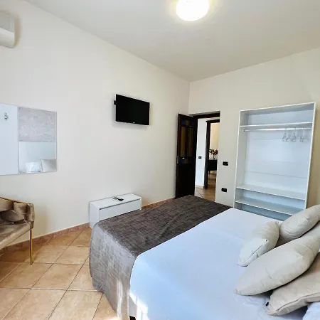 Casa Aieddu فندق تيراسيني